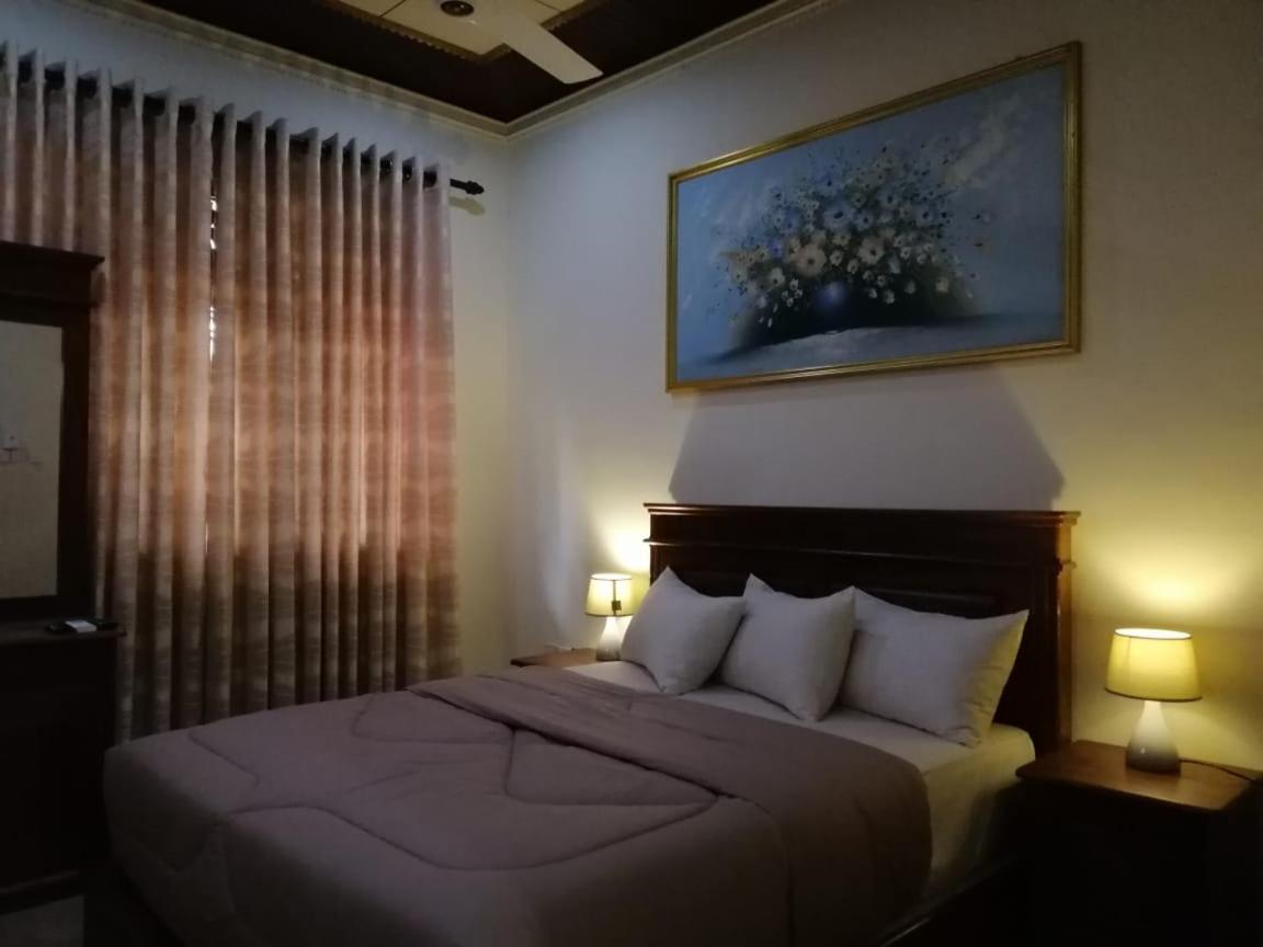 Holidays Hotel Nainamadama Kültér fotó